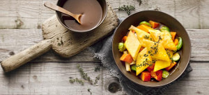 Gebratene Polenta auf winterlichem Schmorgemüse