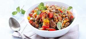 Rindfleisch mit Kichererbsen in Sesamsoße