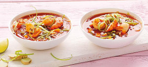 Tomaten-Ingwer-Suppe mit Garnelen