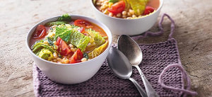 Tomatensuppe mit Wirsing und Bohnen