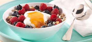 Beeren-Honigmüsli mit Sonnenblumenkernen