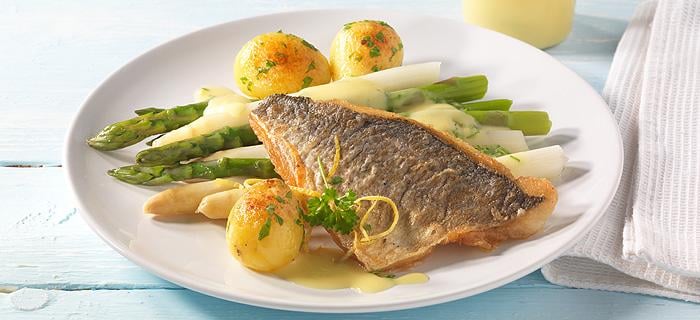 Doradenfilet auf Spargel mit Zitronenhollandaise | GEFRO