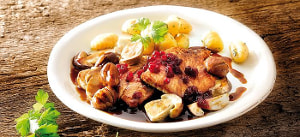 Hähnchenschnitzel mit Steinpilzen und Maronen