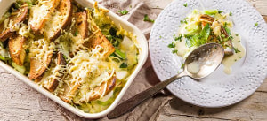 Käsefondue-Auflauf mit Lauch und Röstbrot