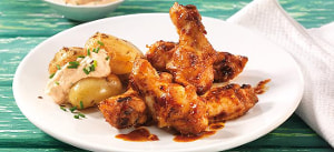 Spicy Chicken Wings mit Ofenkartoffeln